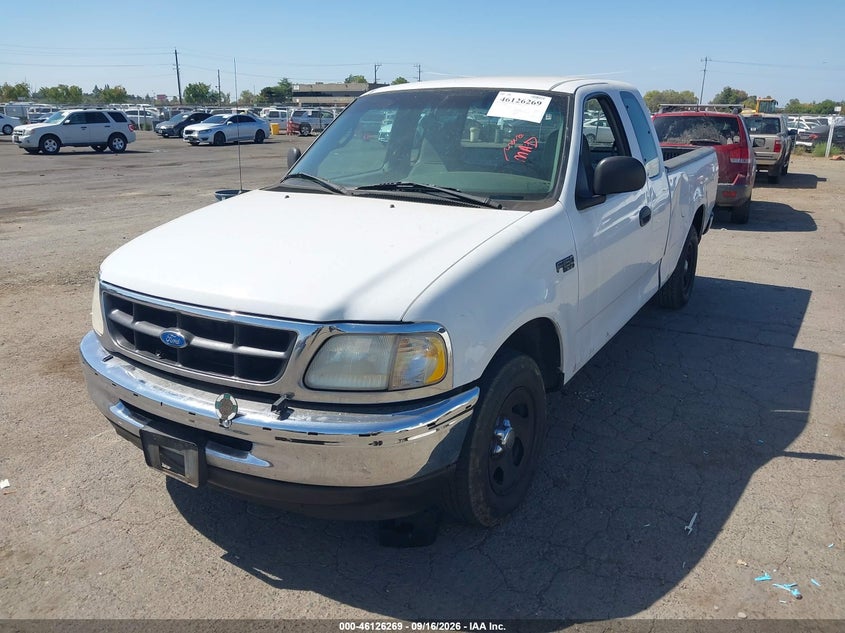 1997 Ford F-150 Standard/Xl/Xlt, Normal Wear & Tear, IAAI, VIN 1FTDX1720VNB23611 — photo 2