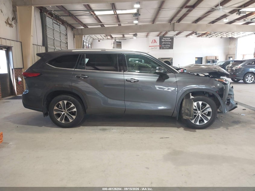 TOYOTA HIGHLANDER - zdjęcie 13