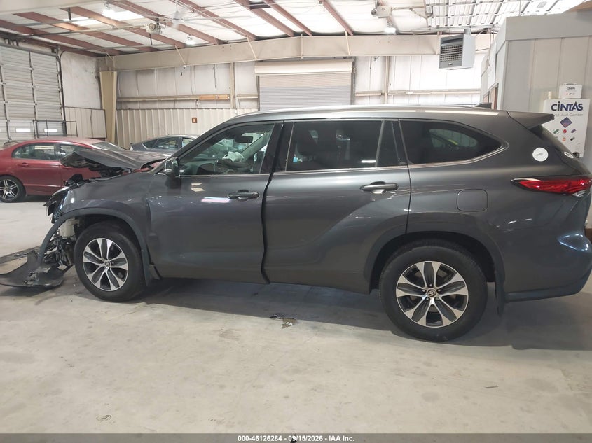 TOYOTA HIGHLANDER - zdjęcie 14