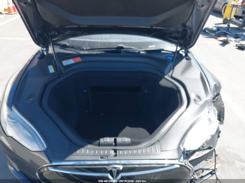 TESLA MODEL S - zdjęcie 10