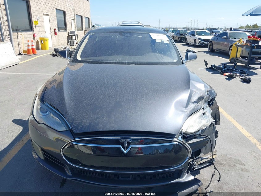 TESLA MODEL S - zdjęcie 12