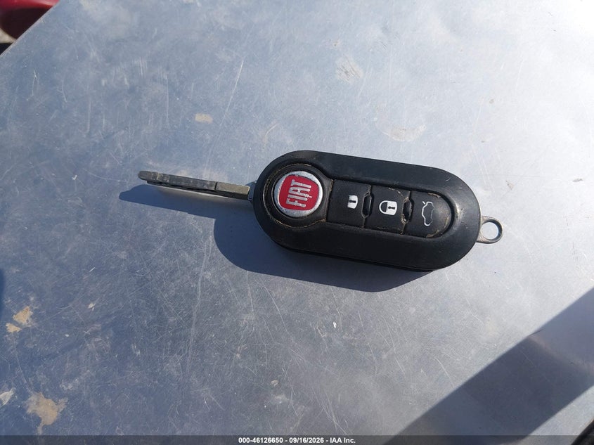 FIAT 500 2015 VIN 3C3CFFAR1FT561920