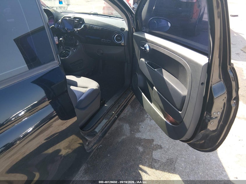 FIAT 500 2015 VIN 3C3CFFAR1FT561920