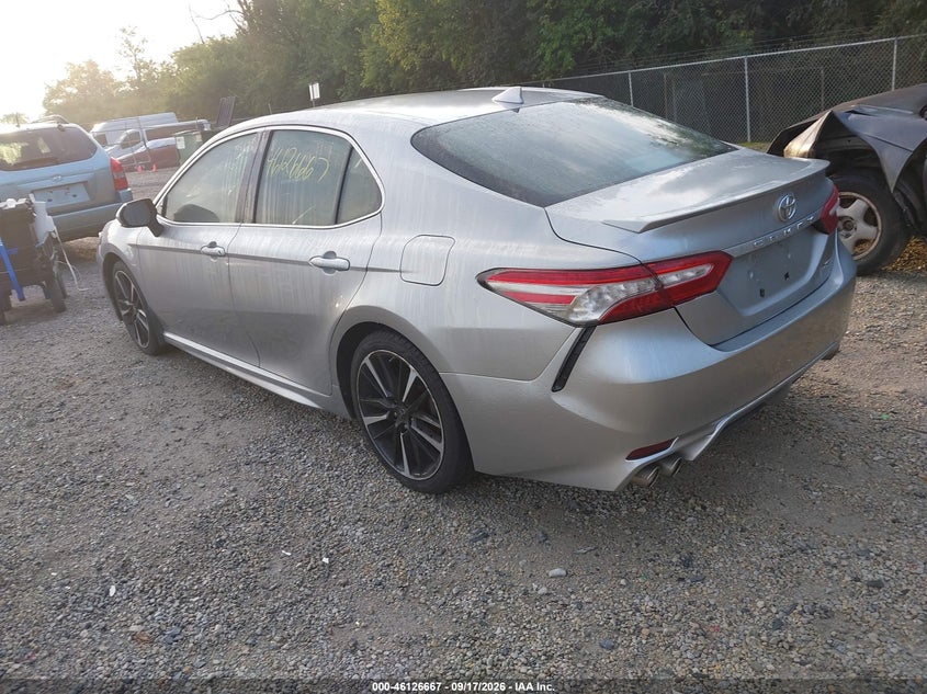 TOYOTA CAMRY - zdjęcie 3