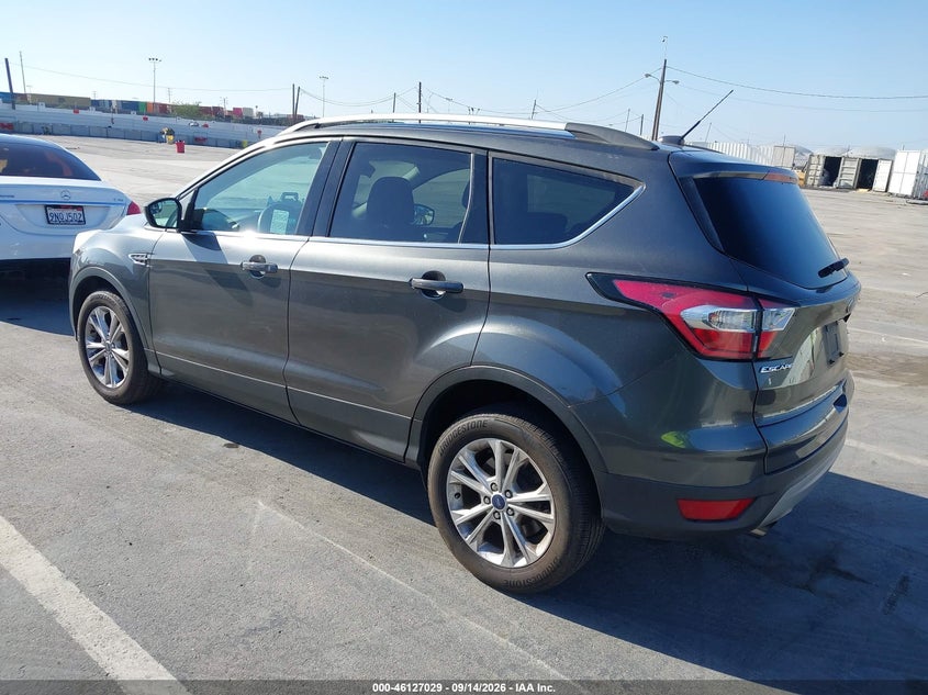 Vin: 1fmcu0gdxhud11915, lot: 46626748, ford escape se 20173