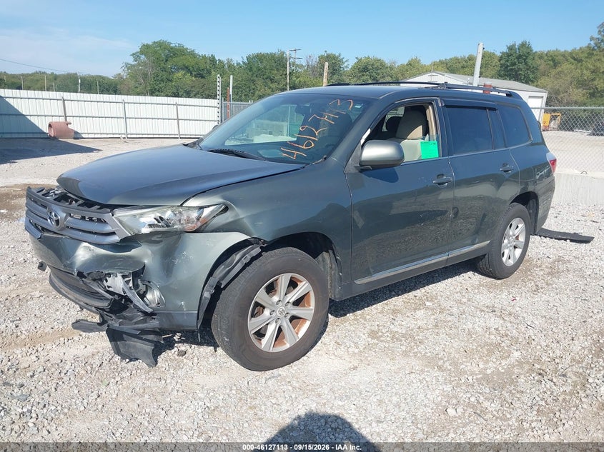 Vin: 5tdbk3eh1ds196438, lot: 46626833, toyota highlander base plus v6 20132