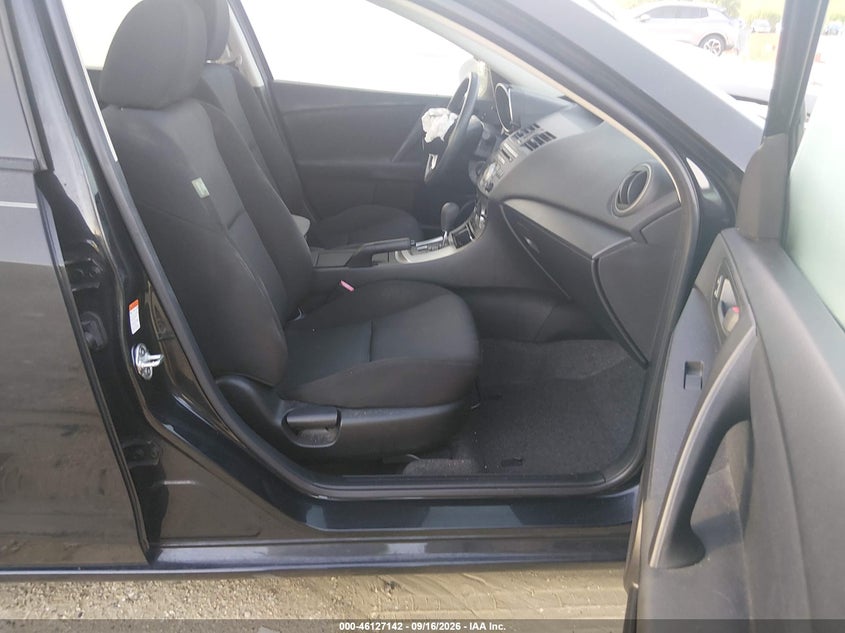 MAZDA MAZDA3 2011 VIN JM1BL1UF2B1496436