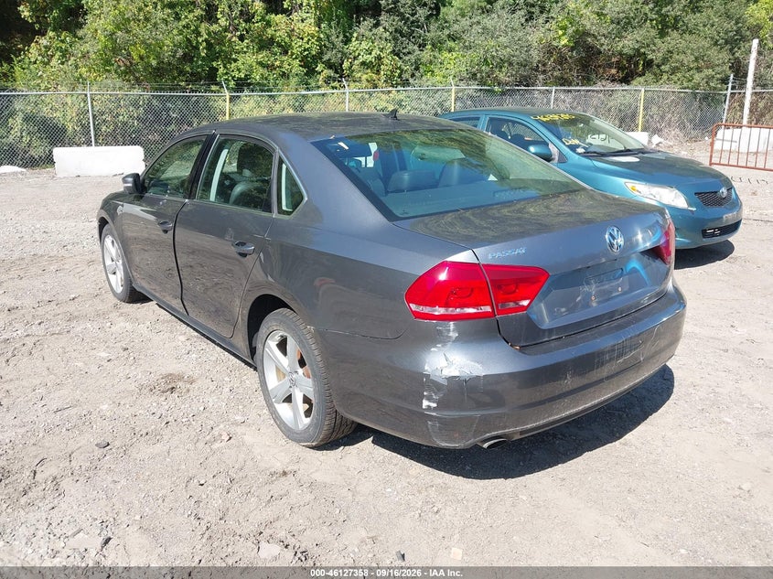 2015 VOLKSWAGEN PASSAT auction photo 3