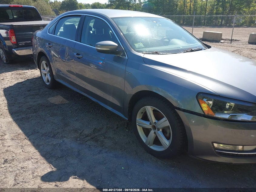 2015 VOLKSWAGEN PASSAT auction photo 6