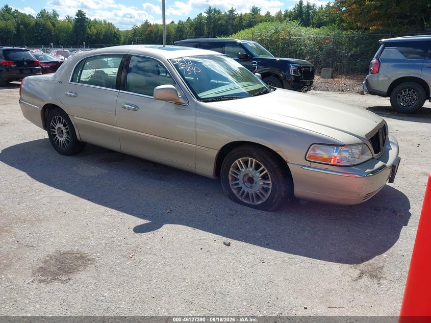 2007 LINCOLN TOWN CAR SIGNATURE LIMITED