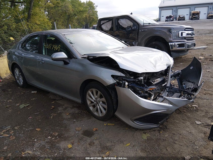 TOYOTA CAMRY - zdjęcie 1