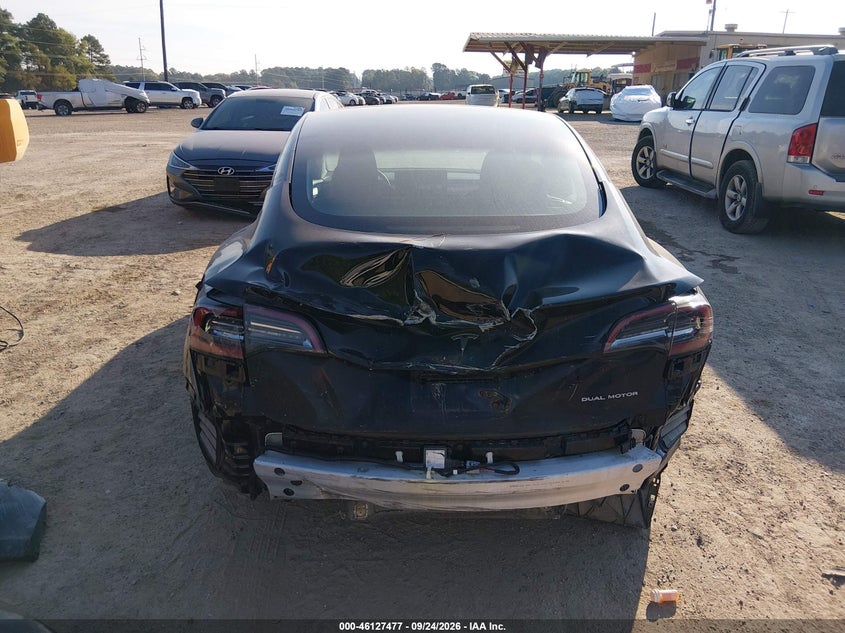 TESLA MODEL 3 - zdjęcie 17