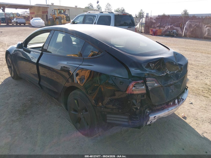 TESLA MODEL 3 - zdjęcie 3