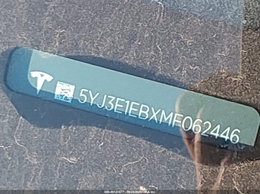 TESLA MODEL 3 - zdjęcie 9