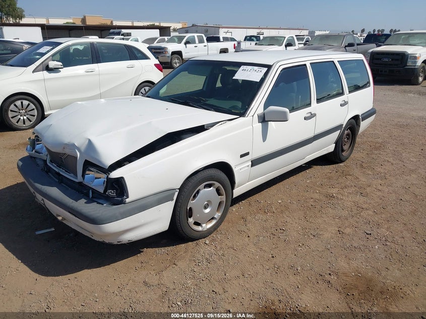1997 Volvo 850, Front End, IAAI, VIN YV1LW5541V2293840 — photo 2