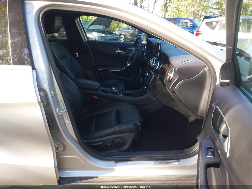MERCEDES-BENZ GLA 250 - zdjęcie 5