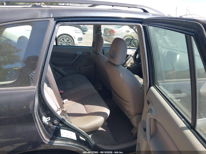 2005 TOYOTA RAV4 auction photo 8