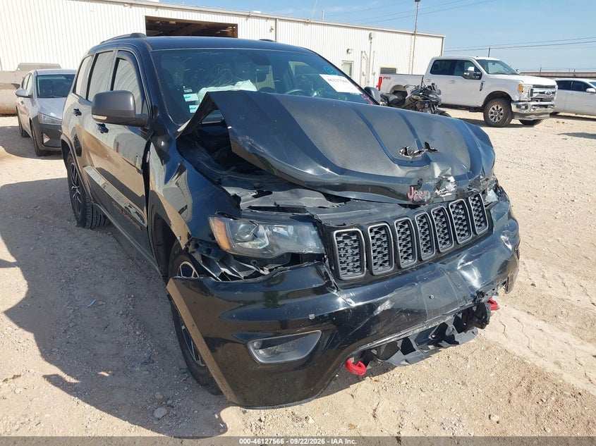 JEEP GRAND CHEROKEE - zdjęcie 18