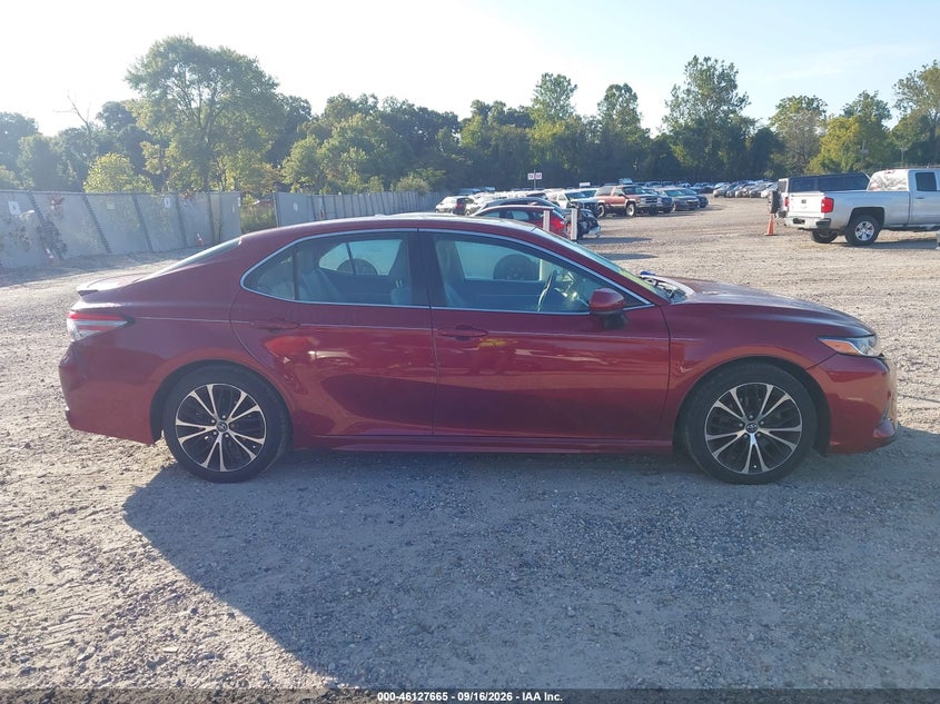 TOYOTA CAMRY - zdjęcie 13