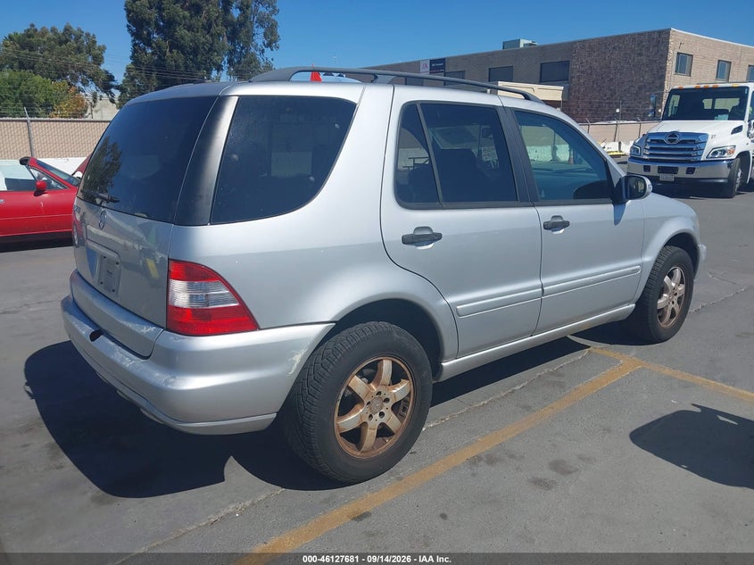 2003 MERCEDES-BENZ ML 350 auction photo 4