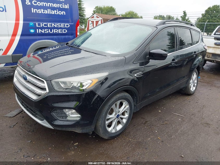 Vin: 1fmcu0g9xhub77564, lot: 46627451, ford escape se 20172