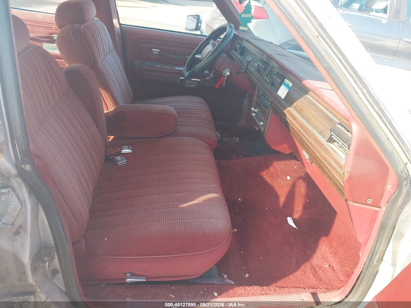 FORD CROWN VICTORIA 1987 VIN 2FABP73F3HX212326
