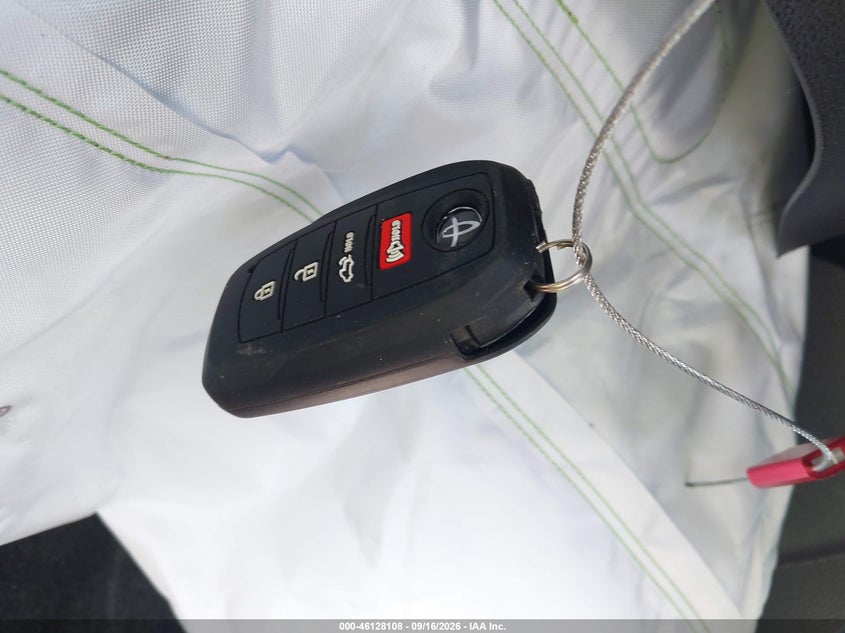 TOYOTA 4RUNNER HYBRID - zdjęcie 11