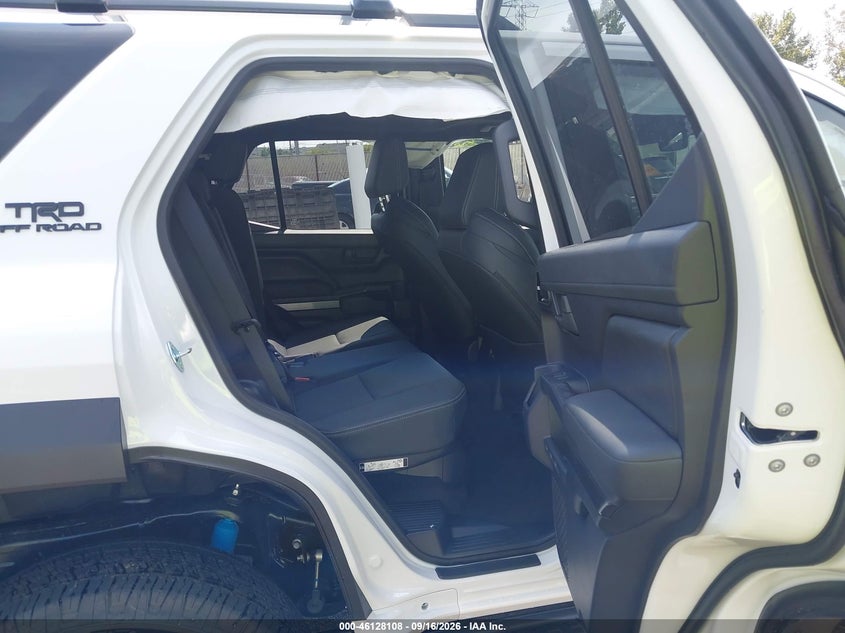 TOYOTA 4RUNNER HYBRID - zdjęcie 8