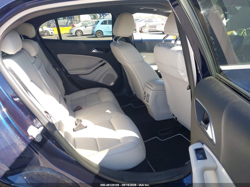 2018 MERCEDES-BENZ GLA auction photo 8