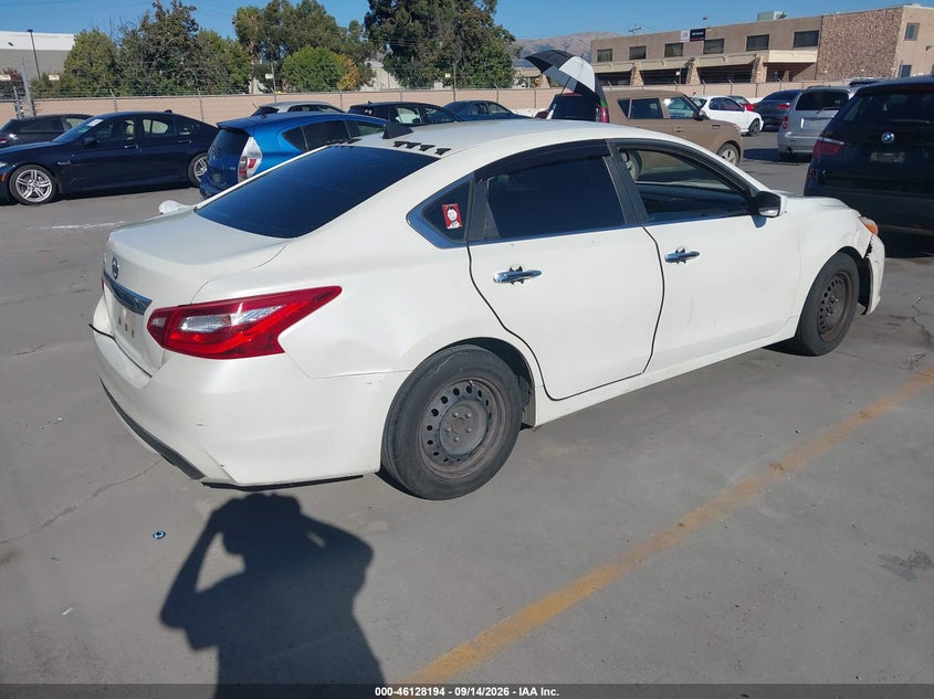 2016 NISSAN ALTIMA auction photo 4