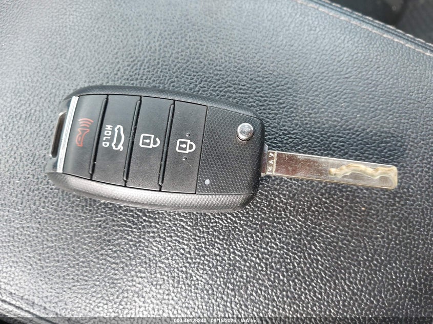2017 KIA OPTIMA LX · Фото 11