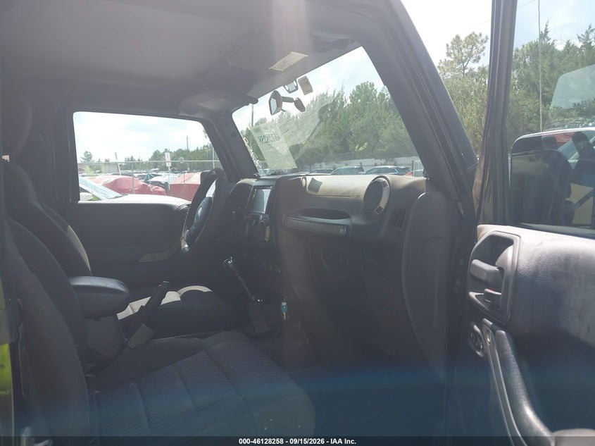 2011 JEEP WRANGLER auction photo 5