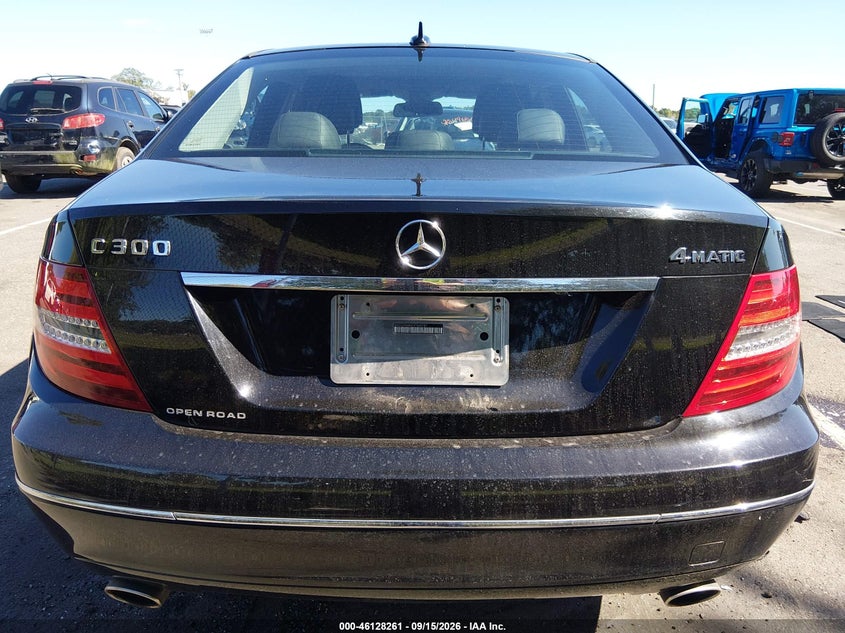 MERCEDES-BENZ C 300 2013 VIN WDDGF8AB4DF969787