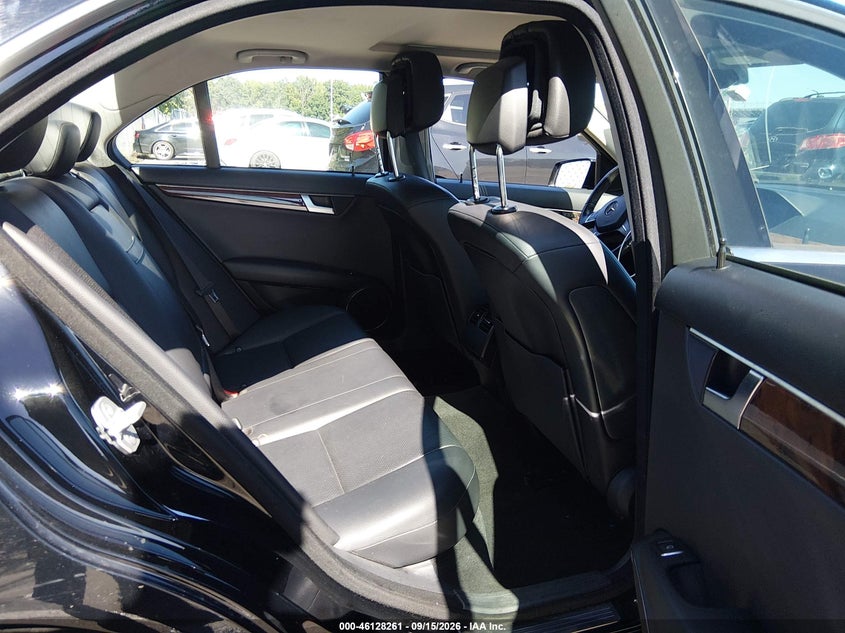 Фото 8 - MERCEDES-BENZ C 300