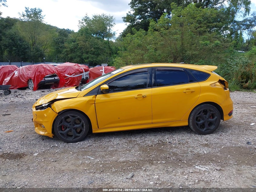 2016 FORD FOCUS ST · Фото 14
