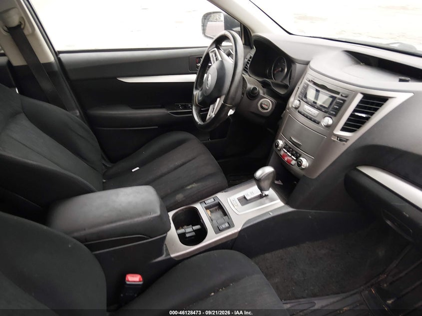 2013 SUBARU OUTBACK auction photo 5