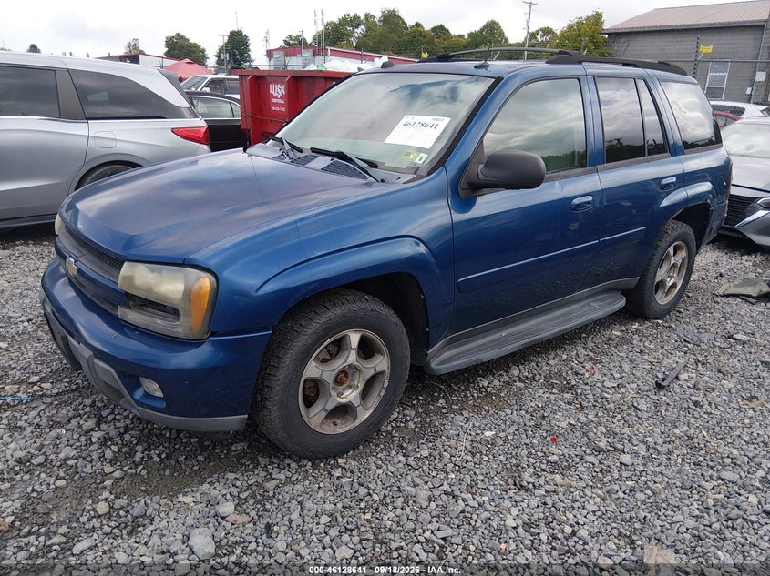2005 CHEVROLET TRAILBLAZER auction photo 2