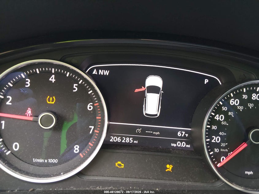 2012 VOLKSWAGEN TOUAREG auction photo 7