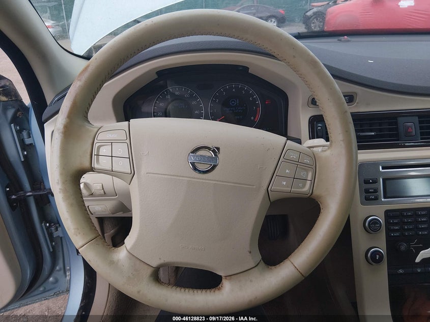 VOLVO V70 2009 VIN YV1BW982891072065