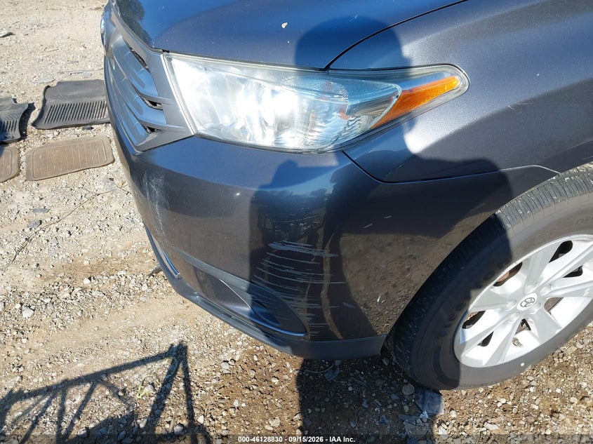 2011 TOYOTA HIGHLANDER auction photo 6