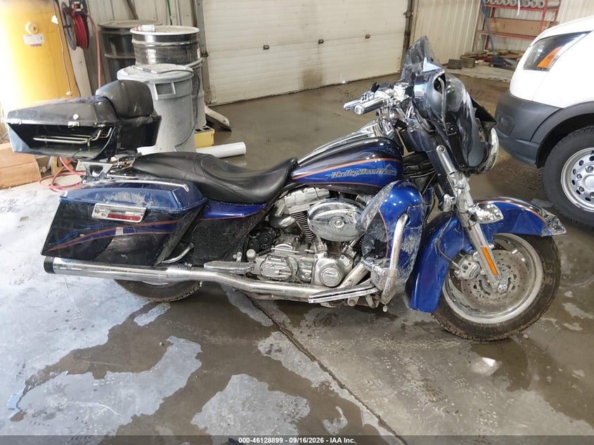 HARLEY-DAVIDSON FLHTCSE 2004