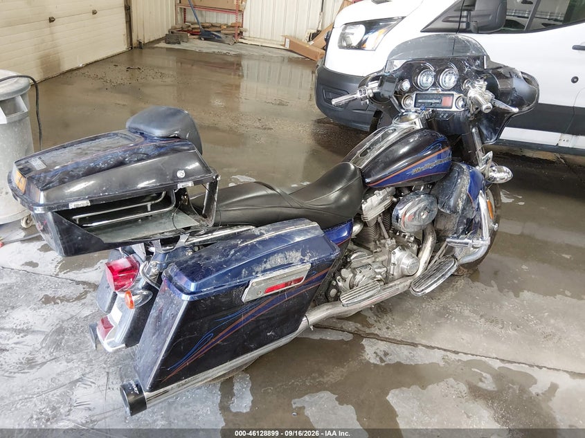 HARLEY-DAVIDSON FLHTCSE 2004