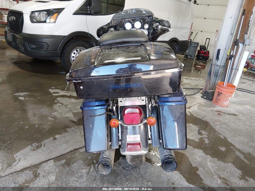 HARLEY-DAVIDSON FLHTCSE 2004