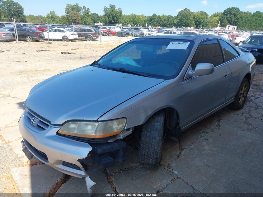 2002 Honda Accord 3.0 Ex, Front End, IAAI, VIN 1HGCG22582A027104 — photo 2