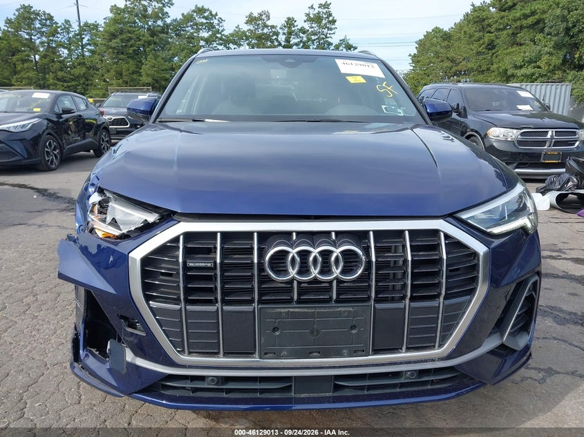 Фото 13 - AUDI Q3