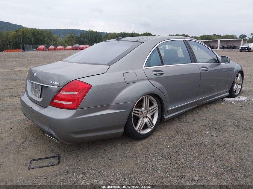 Vin: wddng9eb7da528172, lot: 46628758, mercedes-benz s 550 4matic 20134