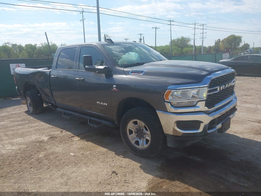Vin: 3c6ur5hl6lg185178, lot: 46628780, ram 2500 tradesman  4x4 8' box 2020 img_1