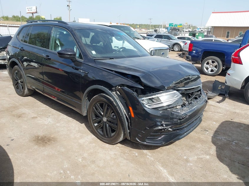 2022 VOLKSWAGEN TIGUAN 2.0T SE R-LINE BLACK