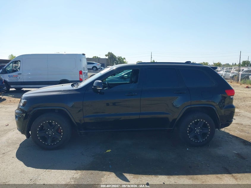 JEEP GRAND CHEROKEE - zdjęcie 14