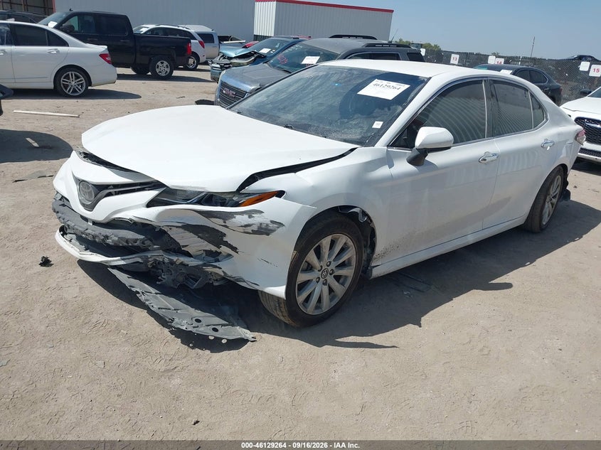 2018 Toyota Camry, Front End, IAAI, VIN 4T1B11HK2JU090887 — photo 2